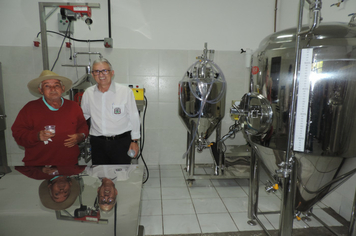 Foto - Administração Municipal inaugura agroindústria cervejeira em Pejuçara