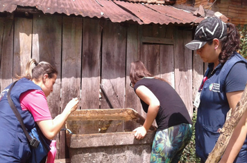Foto - Agentes fazem levantamento sobre infestação do mosquito da Dengue