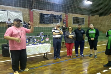 Foto - Amigos do Vôlei é campeão municipal