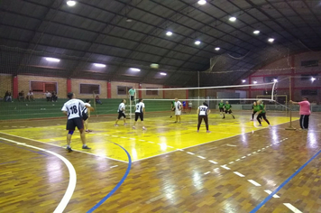 Foto - Amigos do Vôlei é campeão municipal