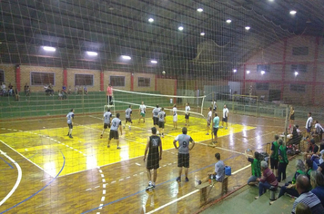 Foto - Amigos do Vôlei é campeão municipal