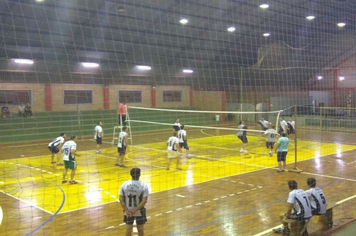 Foto - Amigos do Vôlei é campeão municipal