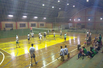 Foto - Amigos do Vôlei é campeão municipal