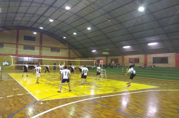 Foto - Amigos do Vôlei é campeão municipal