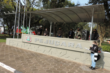 Foto - Ato de abertura da Semana da Pátria homenageia pracinhas e Grupo Girassol