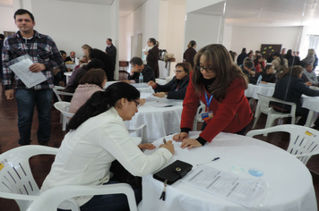 Foto - Ato marca entrega de 34 casas aos beneficiários do loteamento Caminho das Palmeiras