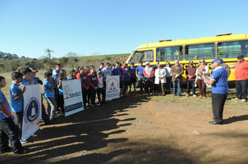 Foto - Ato marca recepção à centelha da chama da Pátria em Pejuçara.