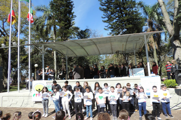 Foto - Ato oficial marca abertura da programação da Semana da Pátria em Pejuçara