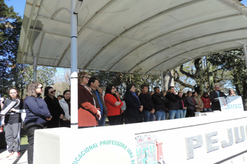 Foto - Ato oficial marca abertura da programação da Semana da Pátria em Pejuçara