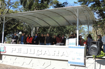 Foto - Ato oficial marca abertura da programação da Semana da Pátria em Pejuçara