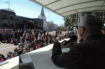 Foto - Ato oficial marca abertura da programação da Semana da Pátria em Pejuçara