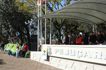 Foto - Ato oficial marca abertura da programação da Semana da Pátria em Pejuçara