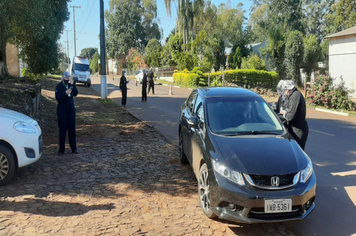 Foto - Barreiras sanitárias são realizadas na chegada à Pejuçara