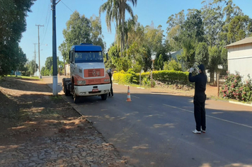 Foto - Barreiras sanitárias são realizadas na chegada à Pejuçara