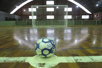 Foto - Bom público prestigiou rodada de abertura do intermunicipal de futsal