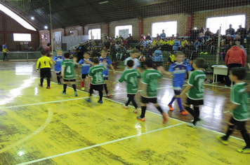 Foto - Bom público prestigiou rodada de abertura do intermunicipal de futsal