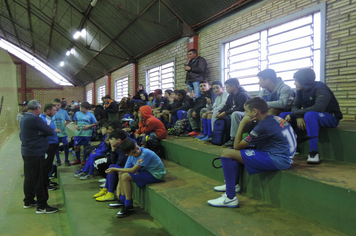 Foto - Bom público prestigiou rodada de abertura do intermunicipal de futsal