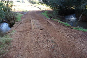 Foto - BUEIRO DE GALERIA EM SANTA APOLONIA