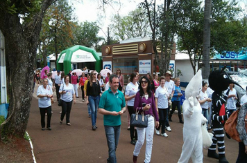 Foto - Caminhada do Grupo de Oncológicos na Expoijui