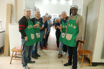 Foto - Celebração à vida e as amizades no almoço dos Idosos de Pejuçara