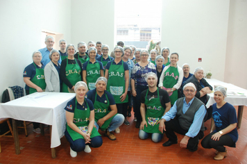 Foto - Celebração à vida e as amizades no almoço dos Idosos de Pejuçara