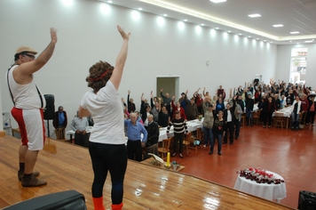 Foto - Celebração à vida e as amizades no almoço dos Idosos de Pejuçara