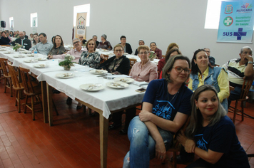Foto - Celebração à vida e as amizades no almoço dos Idosos de Pejuçara