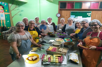 Foto - Cepib conclui oficina de panquecas gourmet com um brinde ao aprendizado