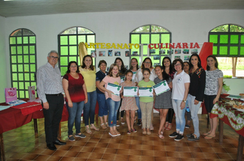 Foto - CEPIB faz ato conclusivo das oficinas de artesanato e culinária.