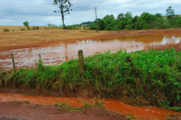 Foto - chuva e vento estragos