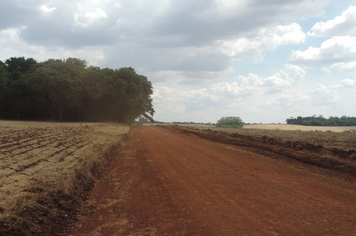 Foto - Comunidades do interior são beneficiadas por ações nas estradas