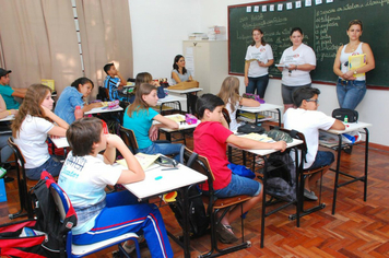 Foto - DENGUE: visita nas Escolas