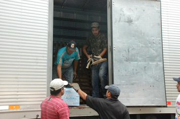 Foto - Donativos recebidos pela comunidade