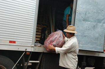 Foto - Donativos recebidos pela comunidade