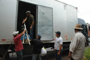 Foto - Donativos recebidos pela comunidade