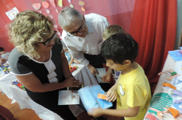 Foto - Emei realiza 1ª Feira de pequenos artistas e grandes cientistas