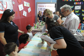 Foto - Emei realiza 1ª Feira de pequenos artistas e grandes cientistas