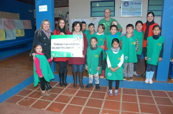 Foto - Entrega das Placas de Educação Ecológica