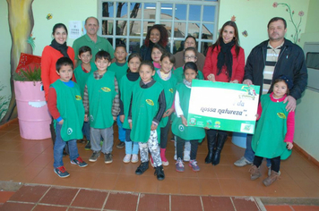 Foto - Entrega das Placas de Educação Ecológica