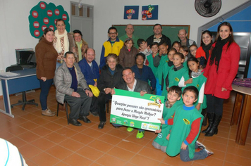 Foto - Entrega das Placas de Educação Ecológica