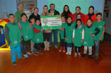 Foto - Entrega das Placas de Educação Ecológica