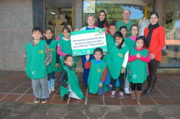 Foto - Entrega das Placas de Educação Ecológica