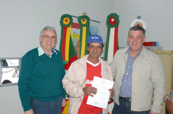 Foto - Entrega de Módulos Sanitários