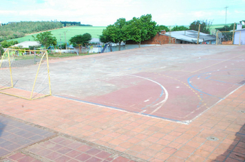 Foto - ESCOLA MUNICIPAL pintura e quadra esportiva