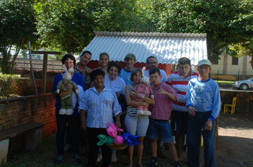 Foto - ESCOLAS NA SEMANA SANTA