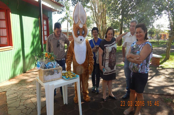 Foto - ESCOLAS NA SEMANA SANTA