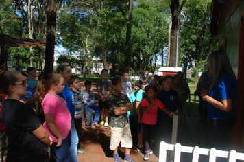 Foto - ESCOLAS NA SEMANA SANTA