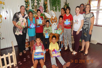 Foto - ESCOLAS NA SEMANA SANTA