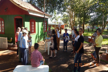 Foto - ESCOLAS NA SEMANA SANTA