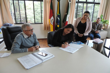 Foto - Executivo recebe repasse de recursos da Câmara para enfrentamento à Coronavírus